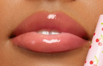 Tarte’s Limited-Edition Cherry Maracuja Juicy Lip Balm Gives
a ‘Your Lips But Juicier’ Look