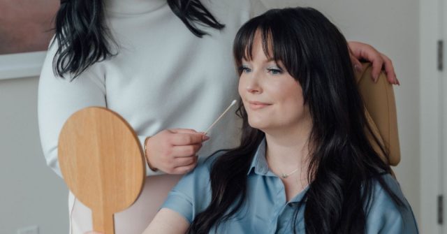 8 Ways To Combat Acne Scarring With Cosmetic Dermatology