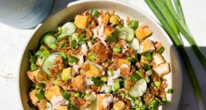 Sweet Chilli Crispy Rice Salad